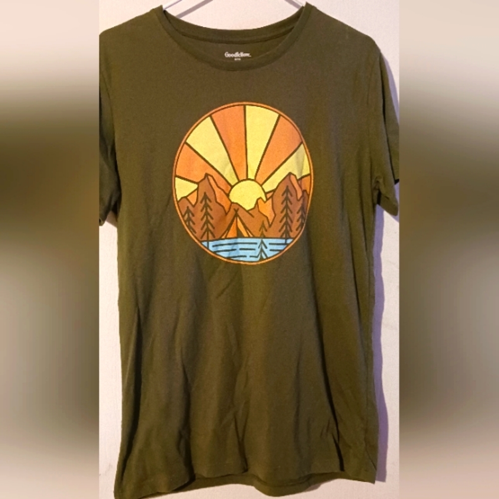 Goodfellow & Co. Mountain Sunrise‎ Sunset sz. Medium
